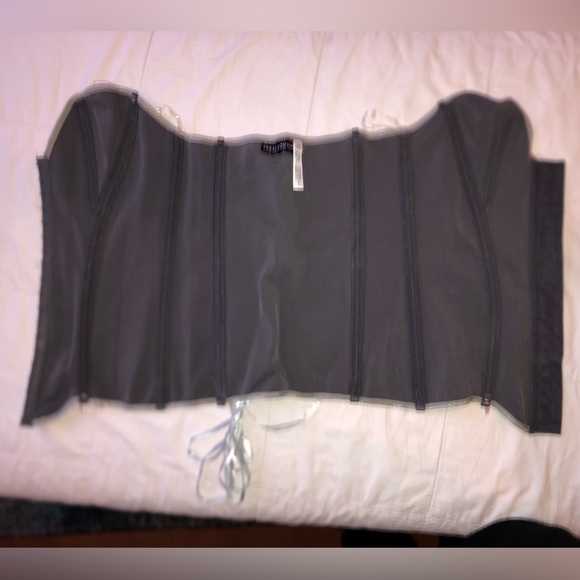Grey corset - Picture 4 of 6